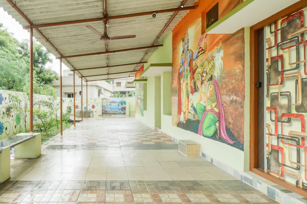 SPOT ON 82623 Harshita Residency