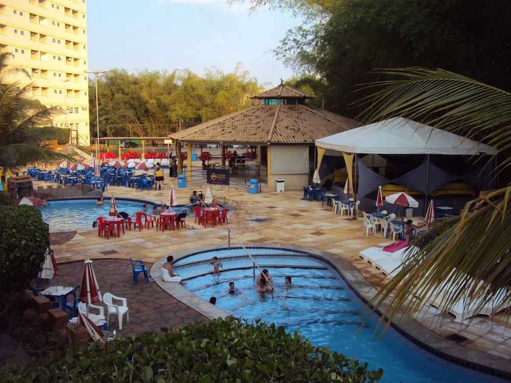 Apartamento Grand Dolphin - Férias em Caldas Novas
