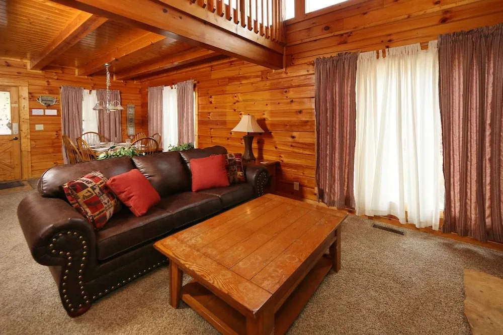 Snow Bear - Two Bedroom Cabin