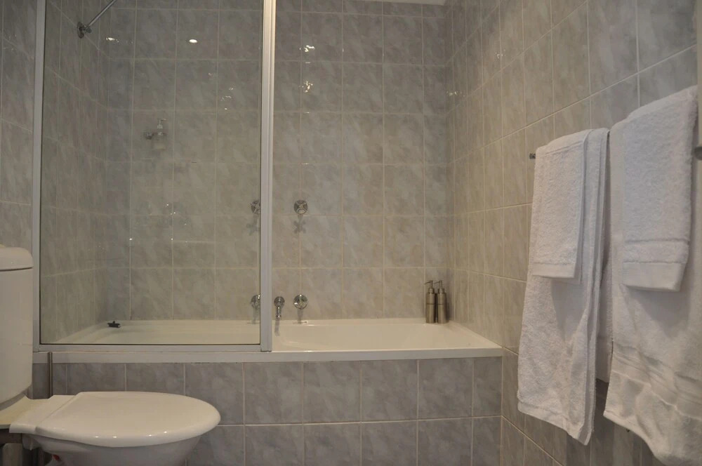 Sydney's Best 3 bdrm Apartment w Parking