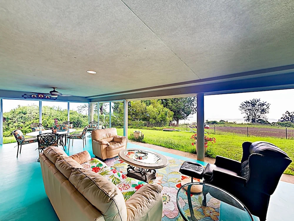 New Listing! 2-Acre W/ Pool, Ocean Views 4 Bedroom Home