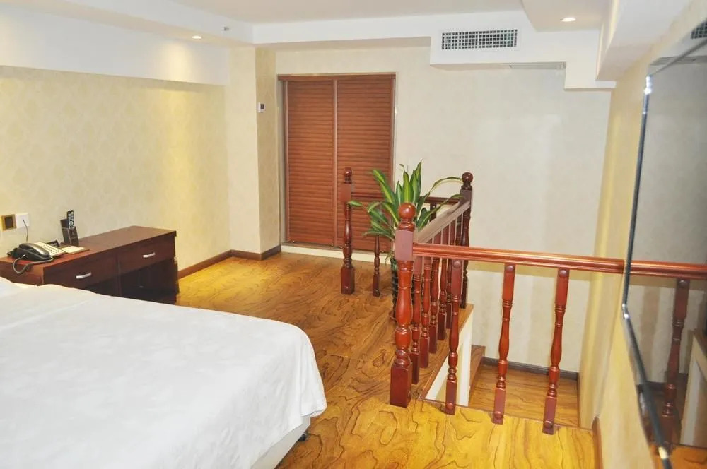 June Hotel