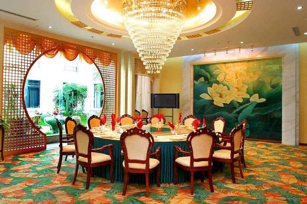 Golden Beach Garden View Hotel