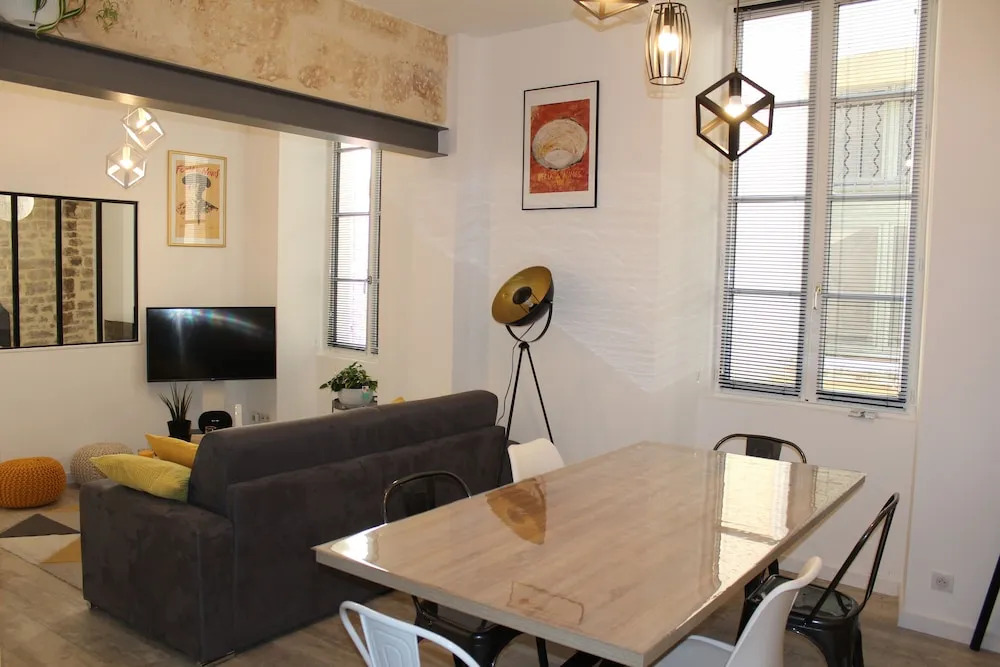 Feel@Home Nemausus « Le 4 »