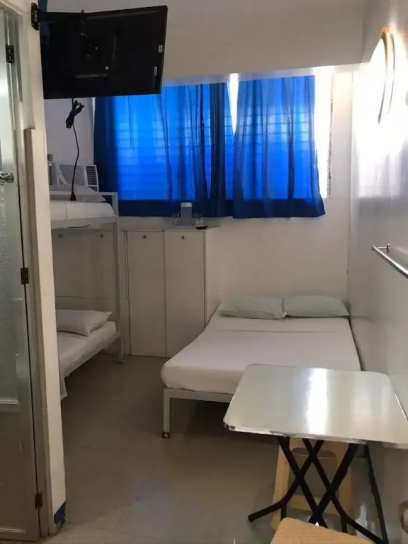 University Condotel by Oyo Rooms