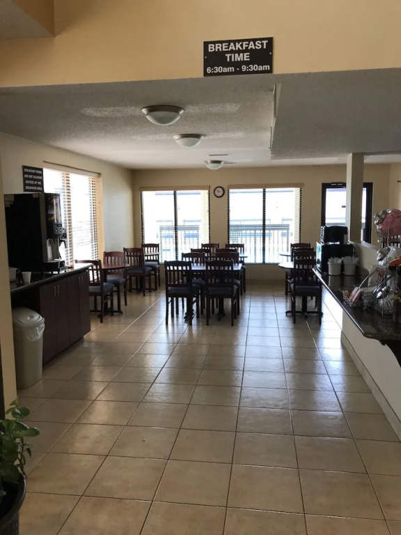 Carolina Inn & Suites at Lake Norman