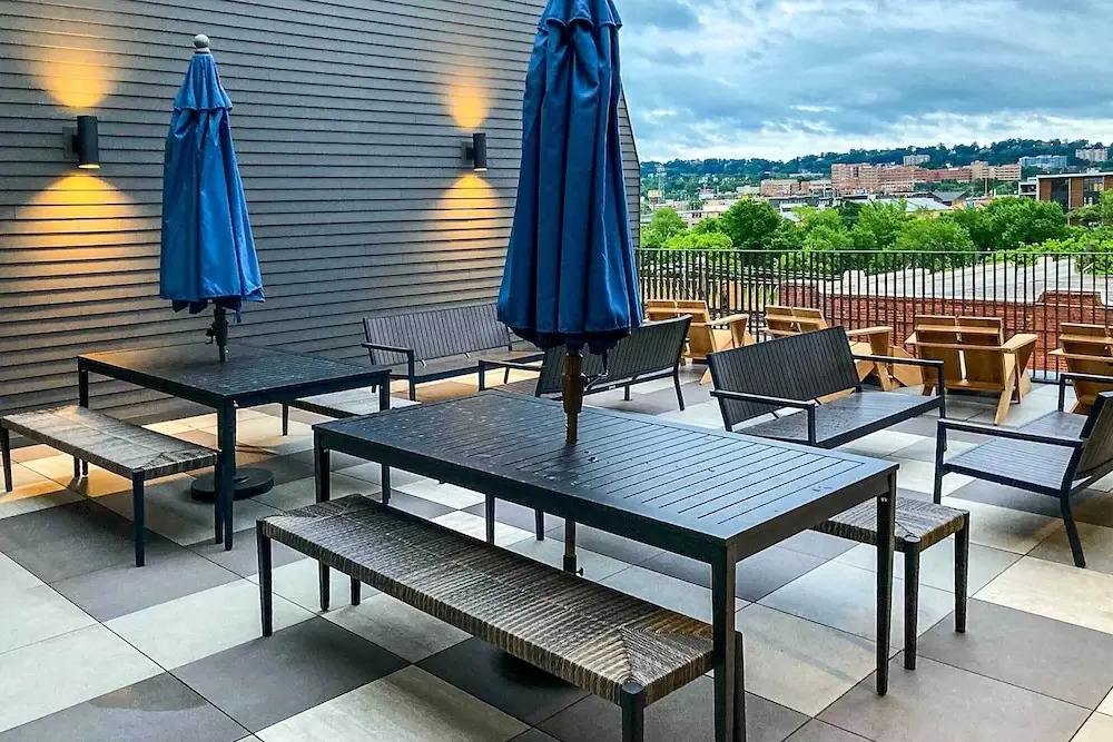Modern Downtown Birmingham Condo w/ Rooftop Access