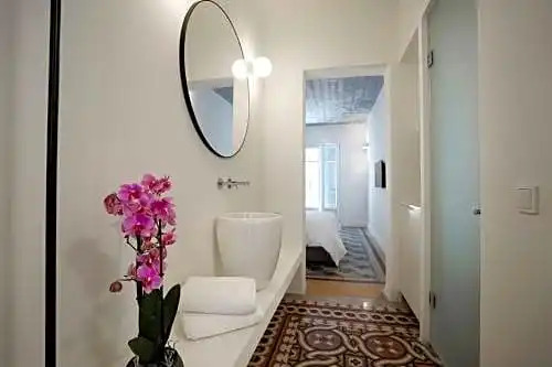 Plues 43 suites Athens / C
