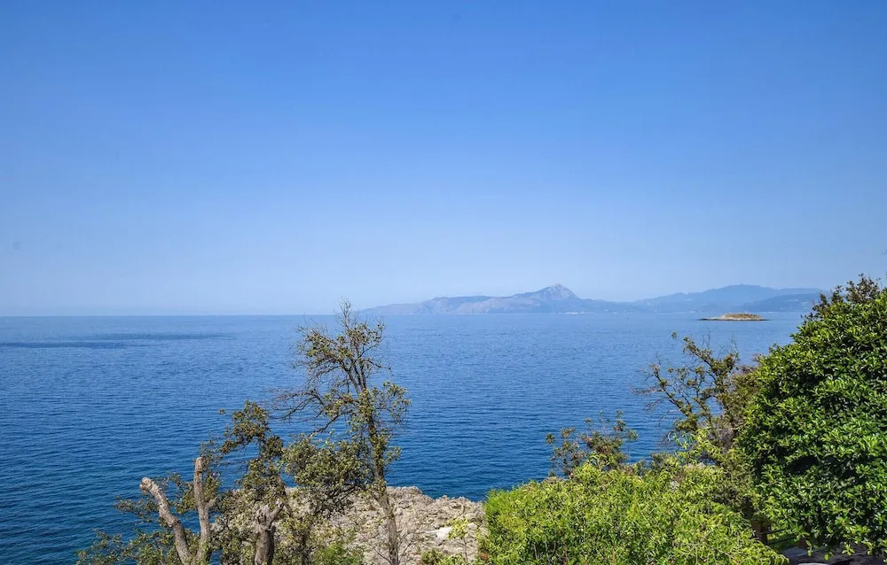 Nice Apartment in Bivongi With Wifi and 1 Bedrooms
