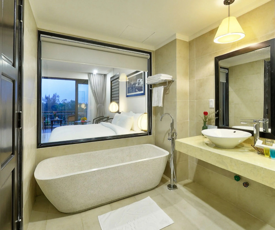 Hoi An Waterway Resort