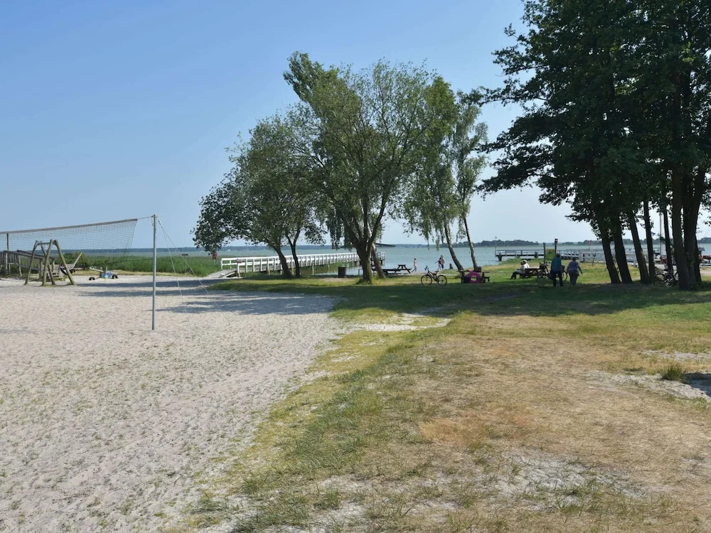 Geraeumige Ferienwohnung mit Garten