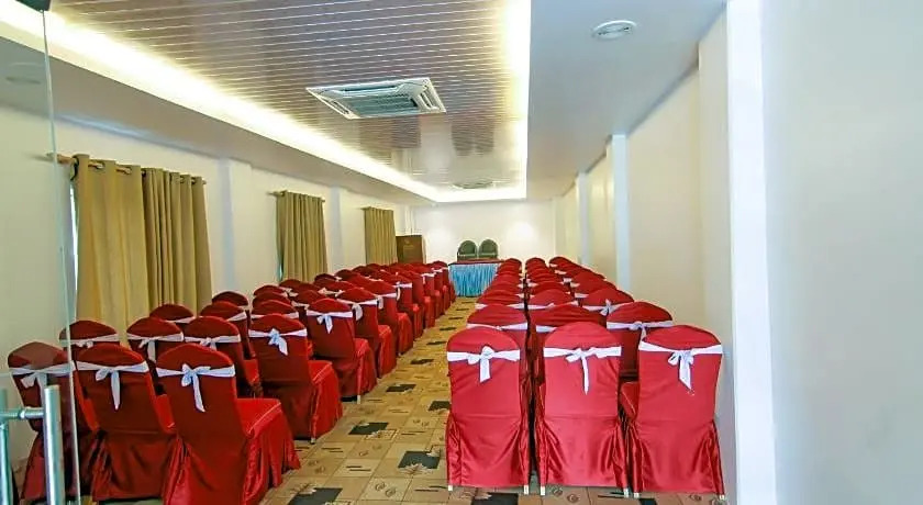 Kuti Resort & Spa
