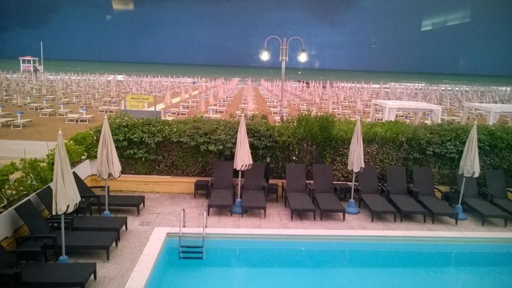 Hotel Mondial
