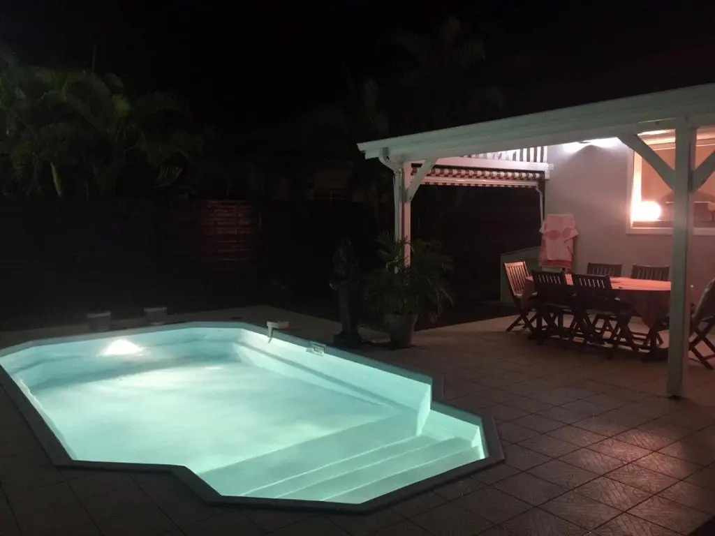 Villa de charme avec piscine residence securisee