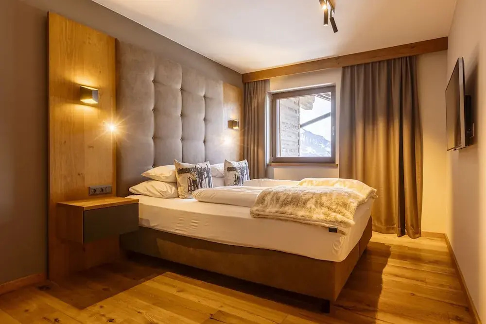 Spacious Apartment With Shared Pool