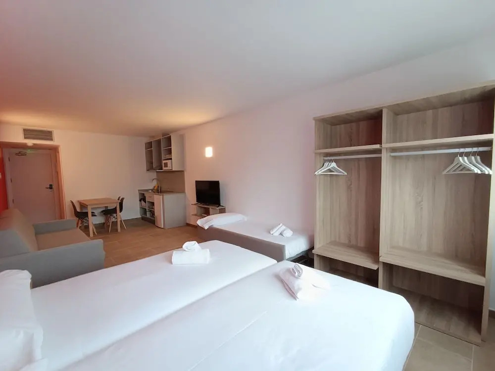 Apartamentos Turísticos Pontepedriña by Bossh! Hotels