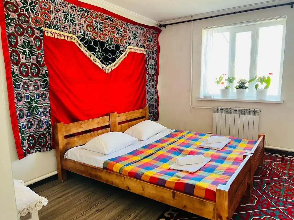 DADOW Guesthouse