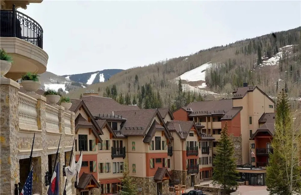Lionsquare North Tower #300 3 Bedrooms 3.5 Bathrooms Condo