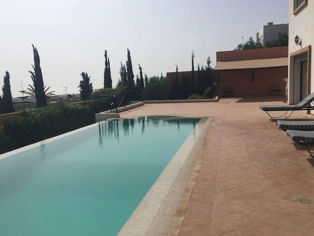 Spacious Comfortable Villa Ref T72024