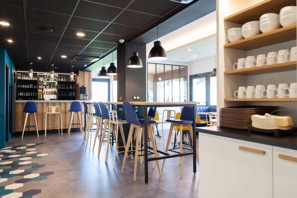 Kyriad Niort-Espace MendesFrance