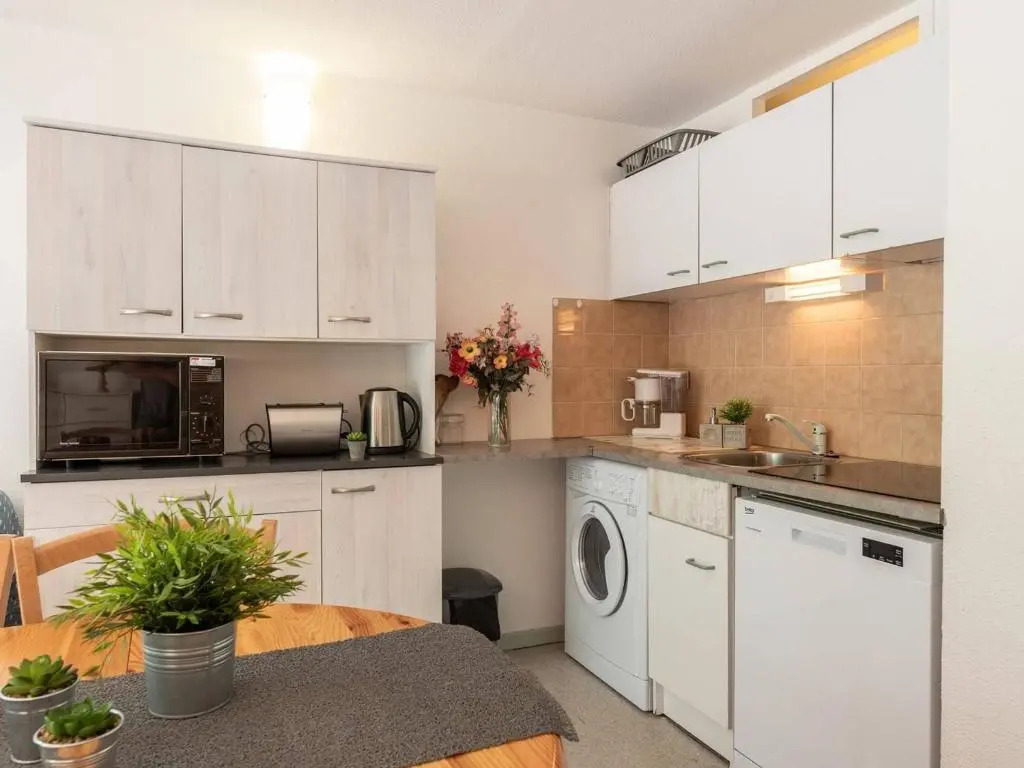 Appartement cosy avec balcon et parking à Saint-Lary - FR-1-296-138