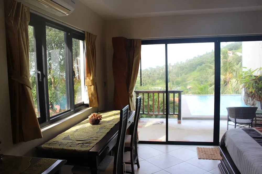 Luxurious House With sea View - 2 Swimming Pools