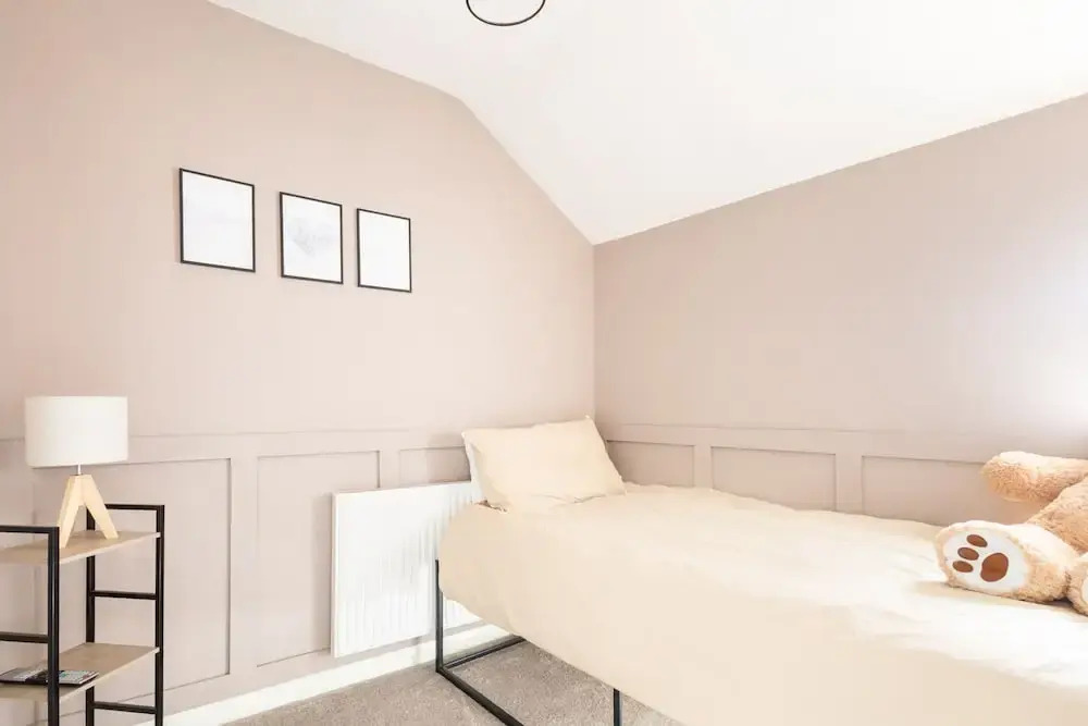 Host Stay High Street