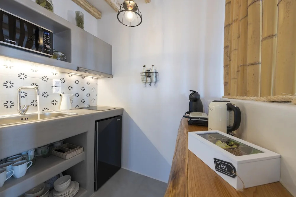 Aelia Suites