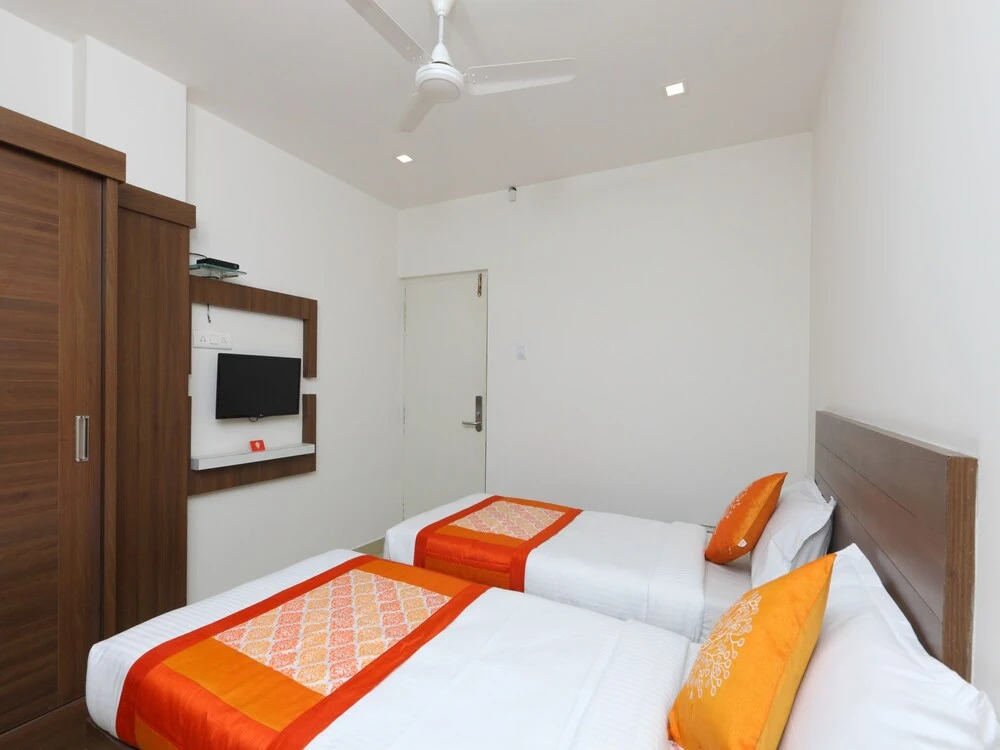 OYO 13536 Hotel Delma