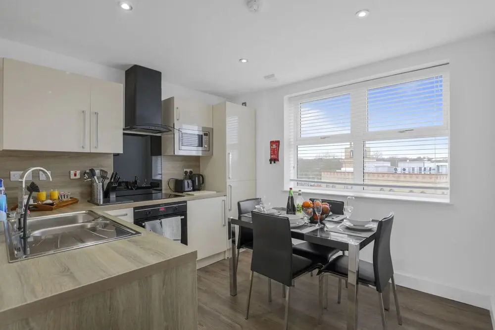 UR STAY - Jewellery Apartments