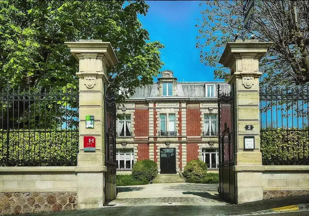 Hotel Le Clos Raymi