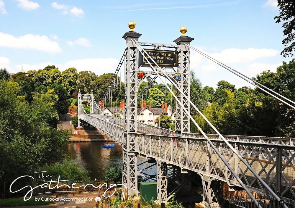 The Gathering Chester 1 – Sleeps 14 – Very Close to City Centre & Racecourse & Within Walls