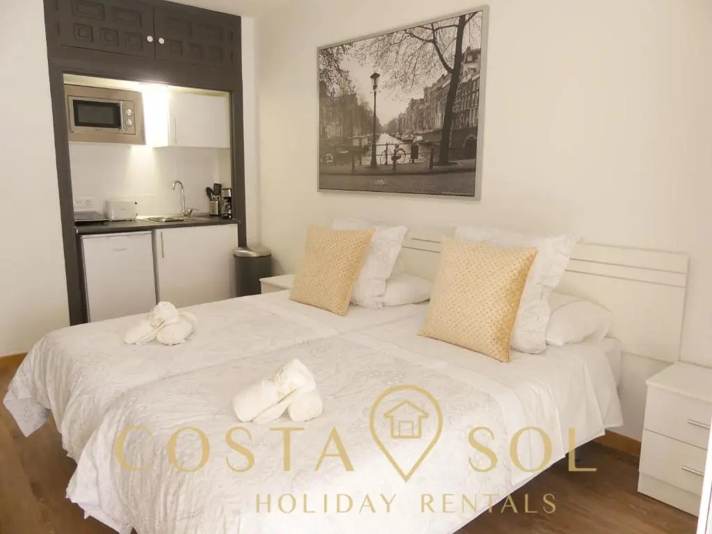 La Carihuela Torremolinos- Studio 1- Costa Sol Holiday Rentals