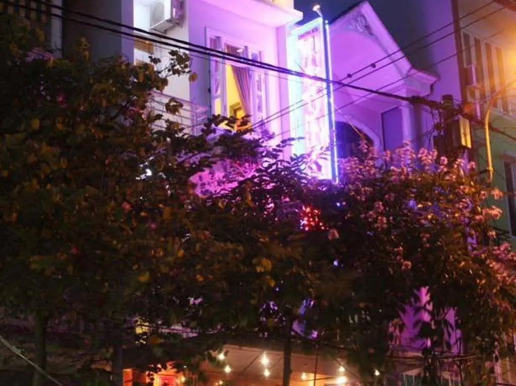 Huế thương Hotel