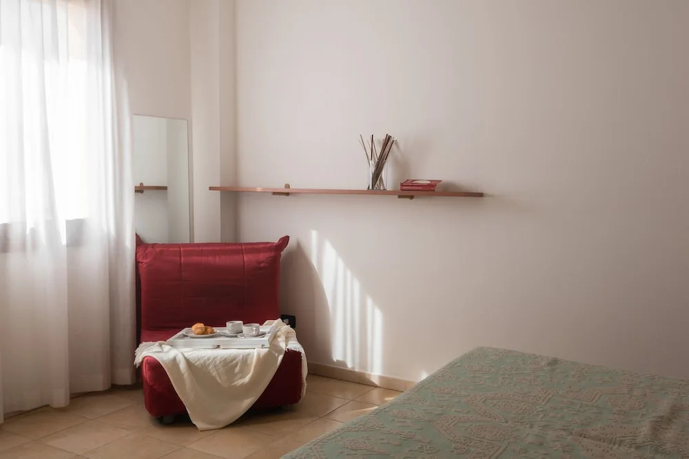 Stylish Residence Le Fontane 1 Bedroom Sleeps 3 No0754
