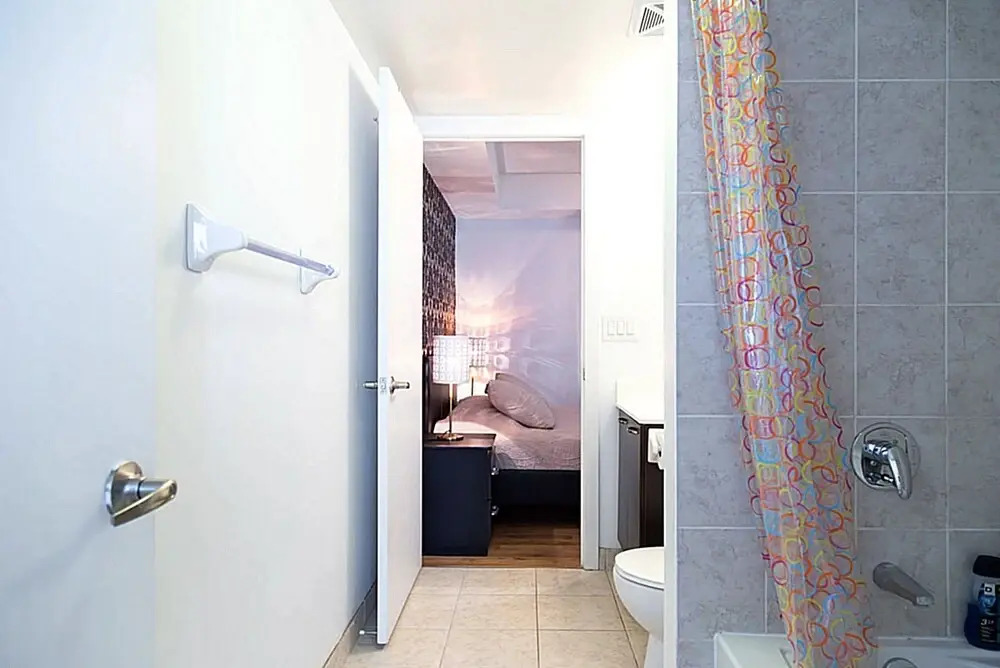 Lavish Suites- New Two Bedroom - Amazing CN Tower View