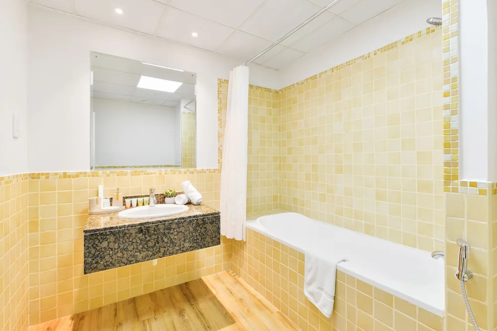 Luxury JBR - 2BR - Free Beach Resorts Access!
