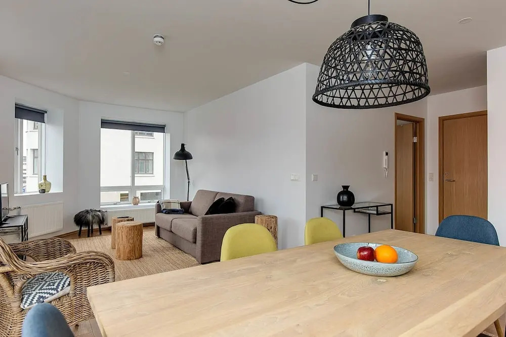 Thomsen Apartments