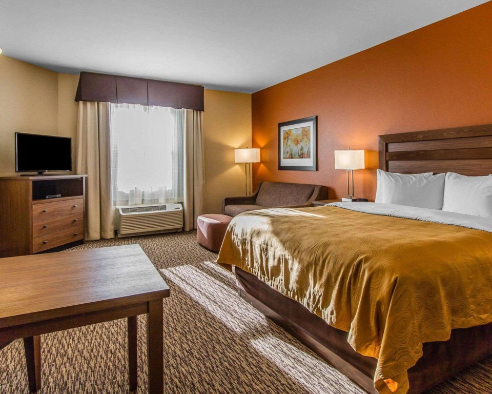MainStay Suites Watford City - Event Center