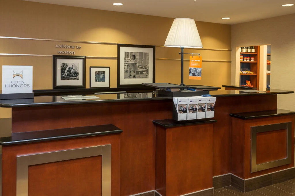 Hampton Inn & Suites Macon I-75 North