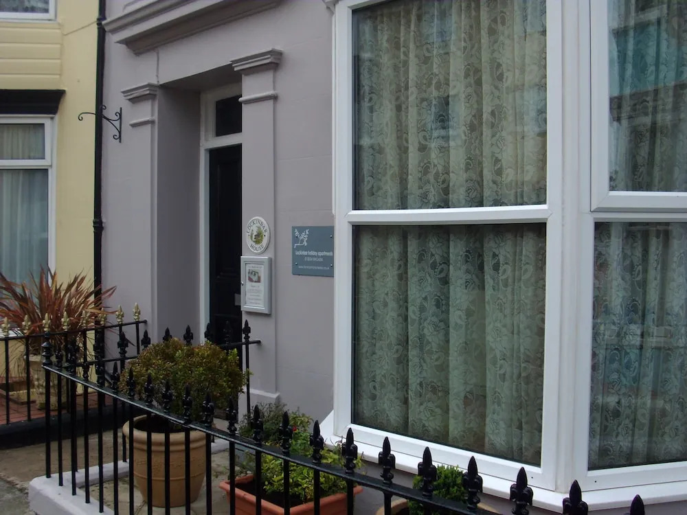 Lockinbar Holiday Apartments