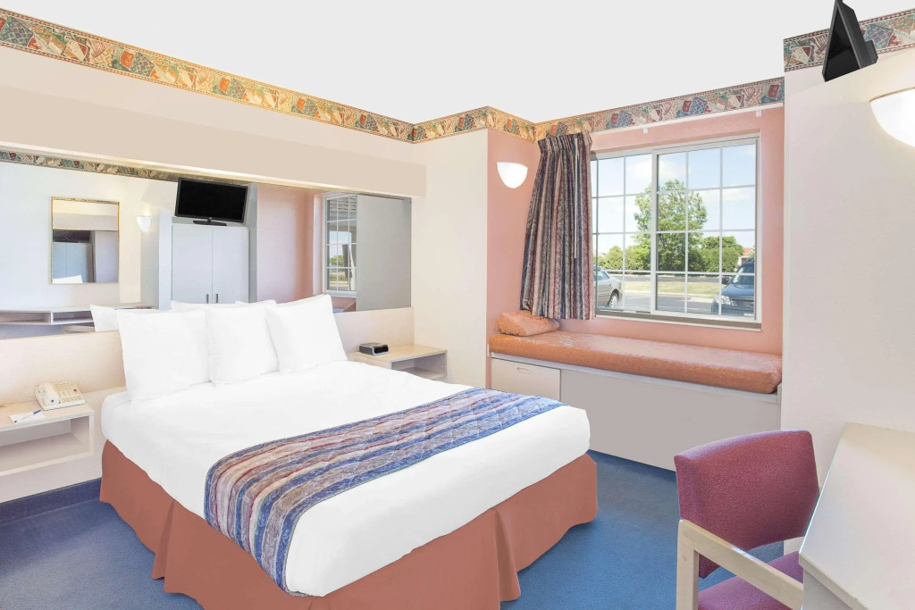 Microtel Inn & Suites by Wyndham Fond Du Lac
