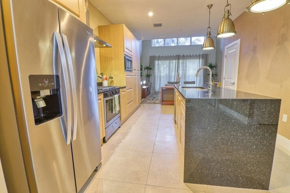 The Magic Townhouse 3 Bedroom Townhouse by Redawning