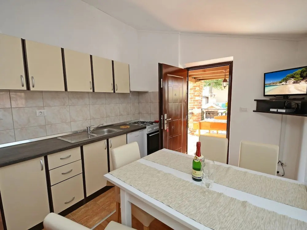 Apartment for up to 5 Persons Near Porec With Shared Pool
