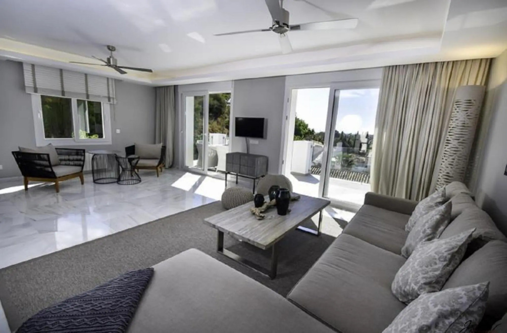 14177- Exquisite villa near beach! Heated pool*