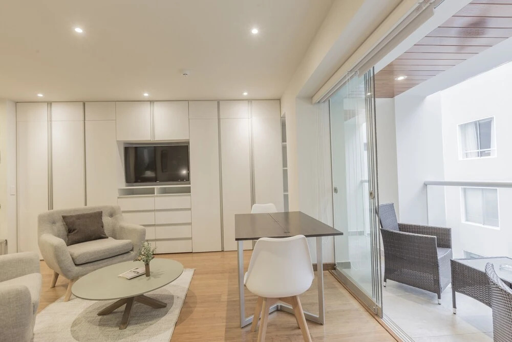 Elegant 1BR in Modern Building