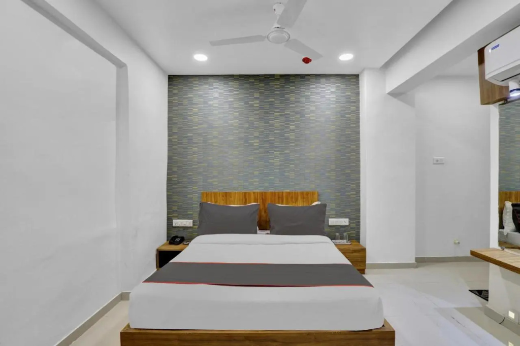 Hotel Royal Mansion, Gandhinagar