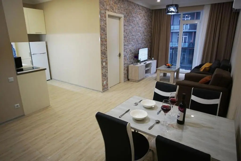 Leo Group Apartment 16-10 Elegance Batumi