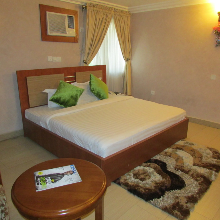 Petrus Hotels Royale