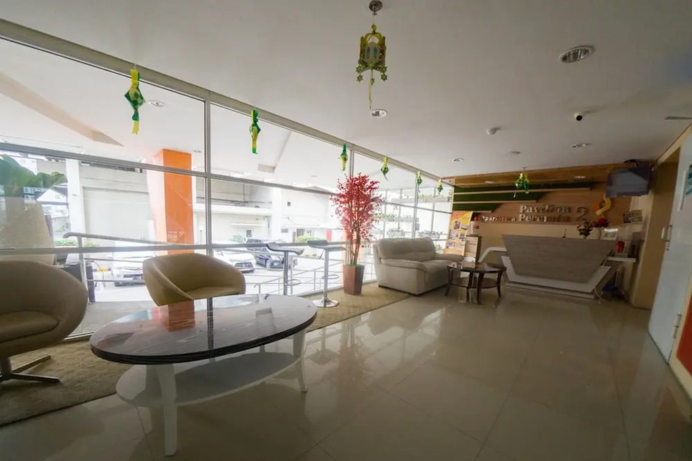 RedDoorz Apartment near Golden City Mall